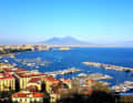 La vista sul porto di Napoli e sulla futura area della Coppa sullo sfondo del Vesuvio.