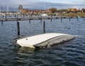 Wenig Hoffnung auch für diese Yacht im Hafen von Maasholm.