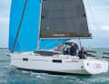 Also sporty with a gennaker. The wide stern with the hard uphaul provides a lot of dimensional stability. The Maxus 35 is quite stiff in windy conditions