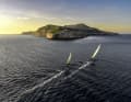 Die Yachten "Furiosa" und "Kalima" liefern sich bei der Ansteuerung der Insel Levanzo ein bildschönes wie spannendes Duell
