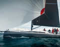 Neo 430 Roma : puissant fast-cruiser italien, entièrement construit en carbone. Le bateau est disponible avec une quille fixe ou une quille relevable. Cher