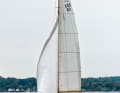 The elegant deck jump was one of the hallmarks of Hansen's pointed creels