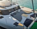 The front cockpit has also been redesigned. Instead of the trampolines, flexible solar panels can also be installed at the front to generate electricity