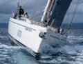 The hull lines also remain moderate and harmonious at the bow. The bowsprit is permanently attached and also serves as an anchor bracket