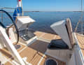 Plenty of space for everything. The two stowage compartments in the stern also accommodate fenders and sails