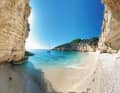 Le numerose spiagge e i porti da sogno ...