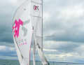 The large gennaker ensures rapid propulsion. The 80-kilogram keel prevents capsizing