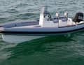The deep V-hull for good rough water properties