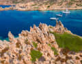 La baie de Cala Lunga sur le côté ouest de l'île de Razzoli.