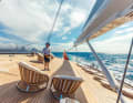 Stable position: The trimmer directs the sail position using a joystick. Kevlar backstays bring and hold the rearmost 61 metre high mast in position