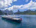 Südsee-Kitsch. Über das Brokerhaus Burgess können sich bis zwölf Personen auf „Sea Eagle II“ einmieten