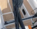 Alternating between straight bends and figure eights is ideal. Motto: straight downwards (towards the body), crosswise upwards, i.e. alternating