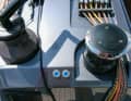 Auf dem Kajütdach: elektrisch zu betreibende Prototypenwinschen von Seldén