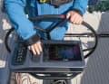 Am Rad: Plotter, Lichtschalter und Taster für Strecker wie beispielsweise den Traveller
