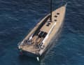 The running deck is stepped towards the rear. The layout enables easy passage without obstacles