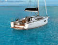 ... and with the Sun Odyssey 350 an exciting boat for the popular ten-metre class, with walkaround cockpit