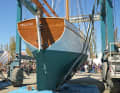 "Tally Ho" im Kran von Port Townsend, Washington