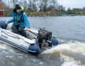 Well trimmed, the Mercury glides quickly and reaches its top speed at 26 km/h