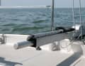 La barre franche est extensible. Assis sur le tablier avec la flèche, le bateau est vraiment amusant