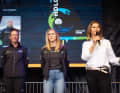 Kristin Recke a animé la soirée d'ouverture à l'Ocean Live Park. Avec elle sur scène ici Rosalin Kuiper et Carolijn Brouwer de l'équipe Holcim-PRB.