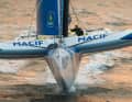 Con 850,68 miglia nautiche, il tri di 100 piedi "Macif" ha stabilito il record per la più veloce circumnavigazione del mondo in solitario nel 2017