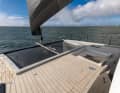 The shipyard uses cork as a deck covering as standard. This fits in with the sustainable DNA of the concept.