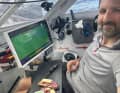 Uno spuntino gustoso per lo skipper di "Paprec Arkéa" Yoann Richomme.