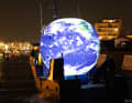 Le monde comme objet de convoitise des protagonistes du Vendée Globe et comme marqueur d'arrivée de la course.