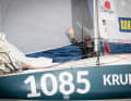 Mini-Solist Hendrik Lenz auf "Monoka" mit der Nummer 1085 beim Start vor Les Sables-d'Olonne.