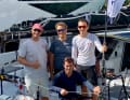 Die "Red 2"-Crew mit Othmar und Mathias Müller von Blumencron, Maurice Oster (o.r.) und Klaas Simon.