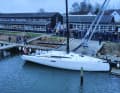 The Mats is positioned extremely far back in the boat. The standard rig is made of carbon fibre (high modulus) by Axxon Composites
