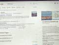 Die positionsbezogene Google-Suche ist über die Seekarte zu erreichen. Die YouTube-App ist ebenfalls installiert