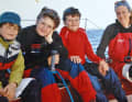 Segeln war immer Teil seines Lebens: Oben links mit Mutter Thea und seinen Brüdern Johann (l.) und Max (M.) beim Familiensegeln – Vater Peter Kohlhoff steht hinter der Kamera