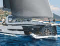 Powerful hull with chines, moderate deck planing, plus a flat and elongated cabin superstructure. The lines are modern and striking