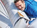 When adjusting the shrouds, the intermediate result must be checked again and again