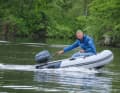 The dinghy does not glide, at 13.4 kilometres per hour, 4 hp is the limit