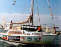 1996 –1998: Erste Solo-Weltumsegelung mit einem selbst gebauten 26-Fuß-Boot auf Grundlage einer Swallow 26. Start und Ziel für den 26.000 Seemeilen langen Törn war das italienische Grado