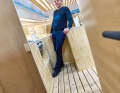 Steht man in der U-Pantry auf See sicher und bequem? Auf  solche Fragen gibt der zur Seite neigbare Mock-up Antwort
