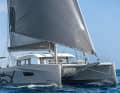 Des plis marqués : lors du développement, le chantier naval a misé sur une forme de coque anguleuse et une carène asymétrique.