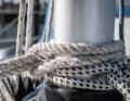 The mast is also suitable as a very stable point for mooring lines