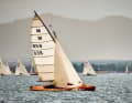 M-Jolle: Die 15-qm-Rennjolle wurde 1914 als Konstruktionsklasse etabliert. Diese segelt auf dem Ammersee