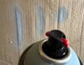 The head of the multifunctional primer can be adjusted so that different spray patterns are possible