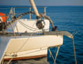 One mobile and two fixed headsails cover a wide range.