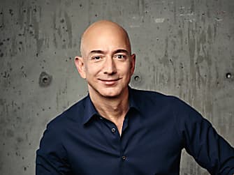 Jeff Bezos' Mega-Yacht: Die Masten stehen!