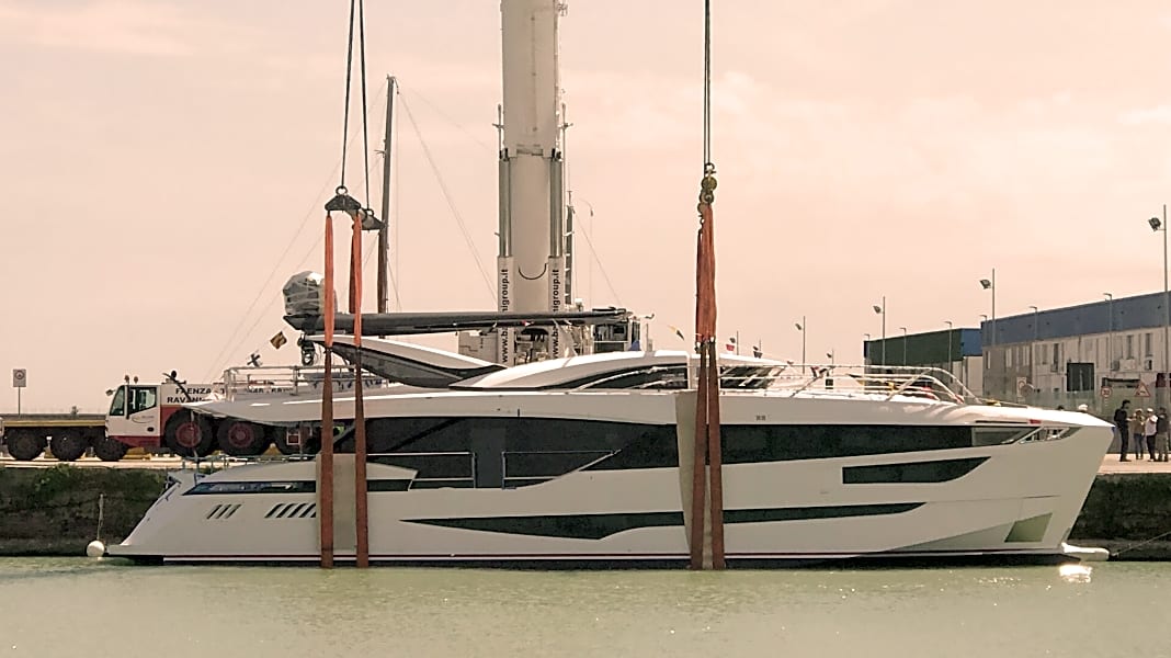 Dominator Yachts launchte „Kalliente"