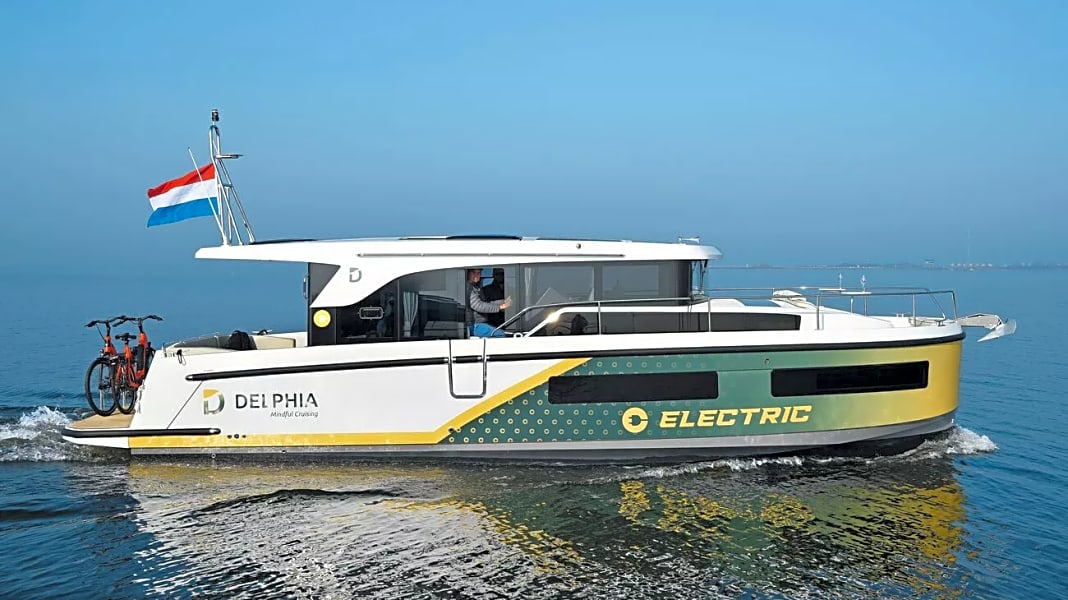 An Bord: Delphia 11 Electric Sedan
