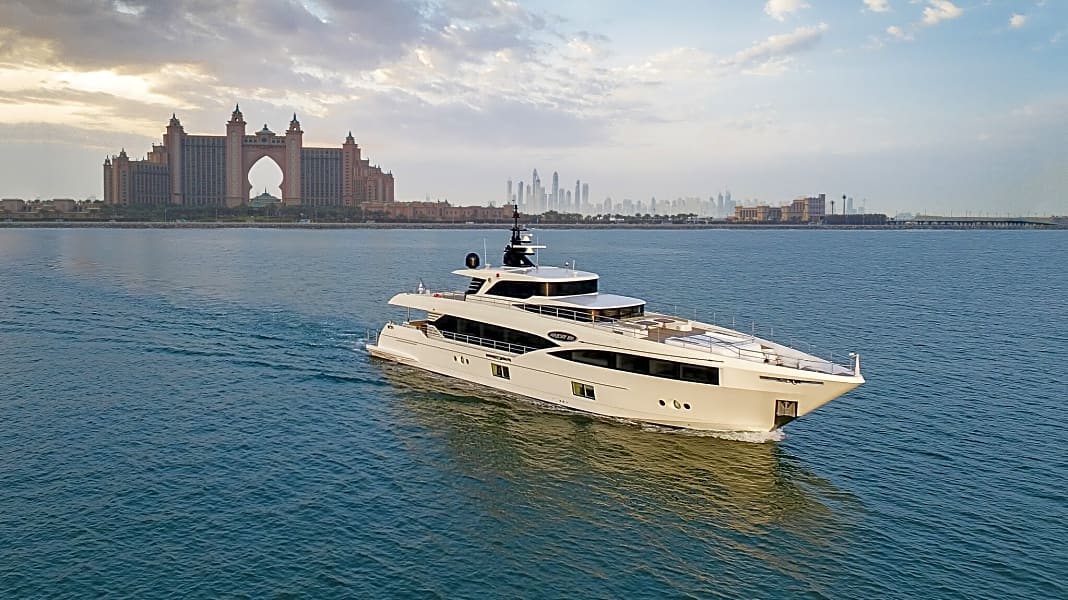 Gulf Craft liefert Majesty 100 „Nahar" aus