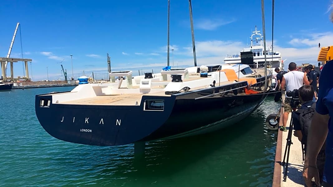 Advanced Yachts lässt „Jikan" zu Wasser