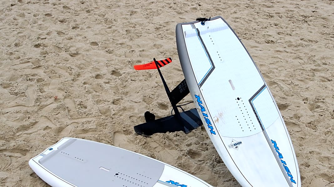 Schwer oder leicht – welche Board-Bauweise macht beim Wingfoilen Sinn?