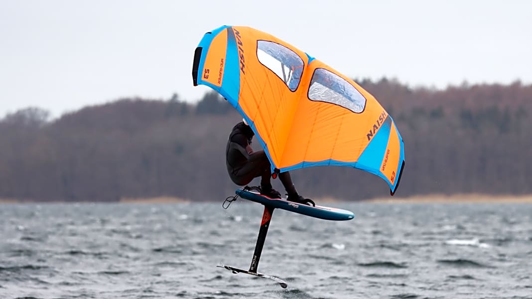 Der Naish Wing-Surfer im Test